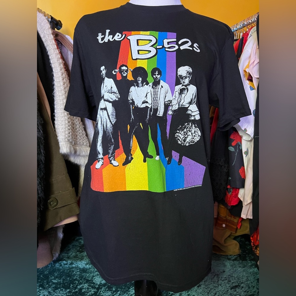 B-52s black band t-shirt